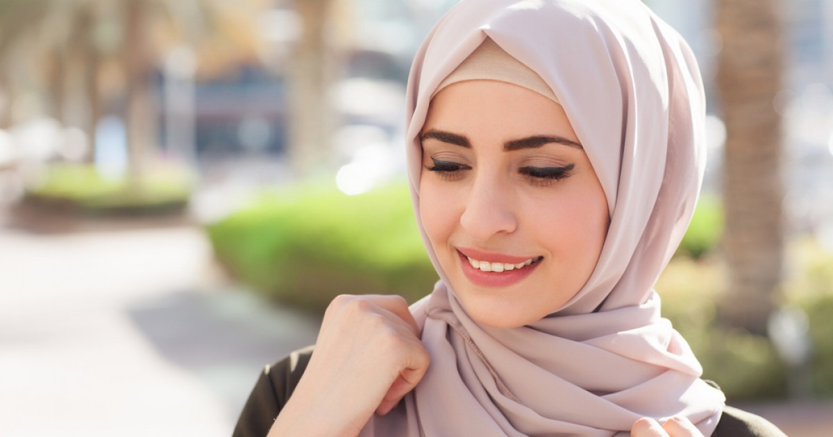 Yuk, Cari Tahu Penyebab dan Cara Mengatasi Jerawat Membandel Bagi Pengguna Hijab!  Kawaii 