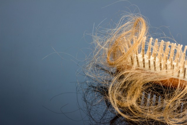 Cara merawat rambut yang salah #1: Terlalu kasar