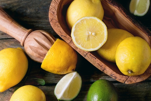 Cara menghilangkan ketombe secara alami dengan lemon