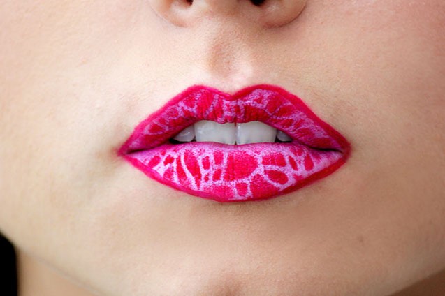Lip art pink lace