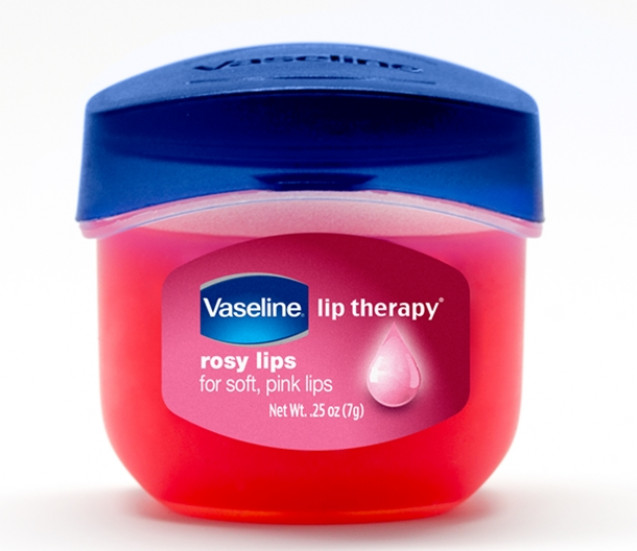 Rekomendasi Vaselin Lip Therapy